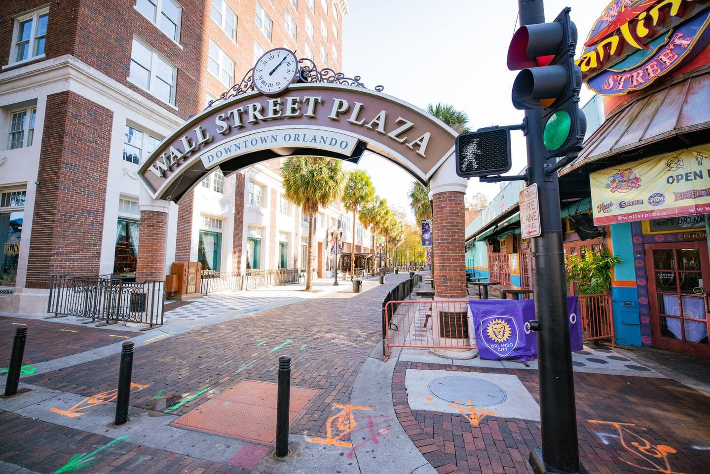Wall Street Plaza, great social atmosphere and only 5 min walk from the apartment